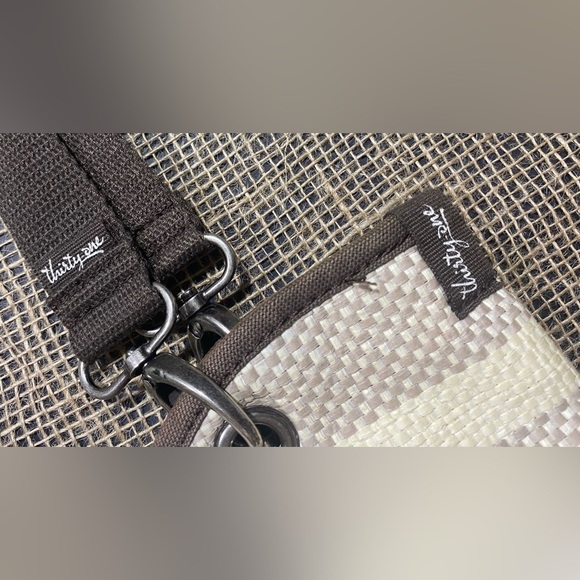 Thirty-one Tote Water Resistant Brown/Beige Textured Straw Removable Straps - Picture 10 of 13